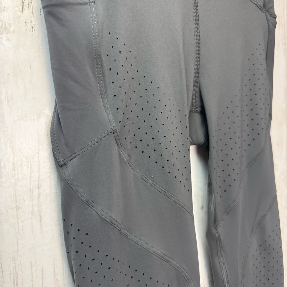 Lululemon Dark gray Perforated Leggings size 4 - Picture 3 of 12
